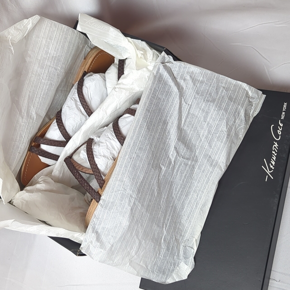 🆕🌿KENNETH COLE NEW YORK GLADIATOR SANDALS🌿 - Picture 6 of 17